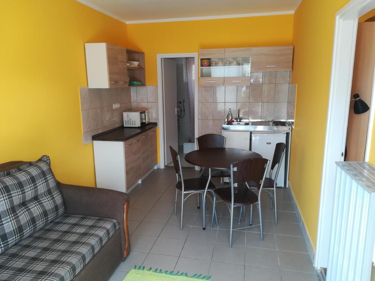 Tarr-Timea Apartmanok Kestel Dış mekan fotoğraf