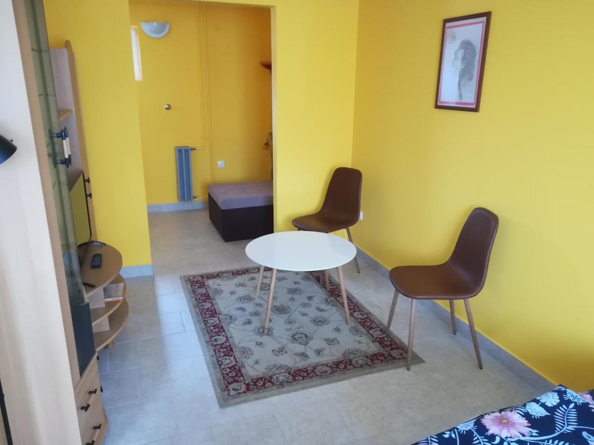 Tarr-Timea Apartmanok Kestel Dış mekan fotoğraf