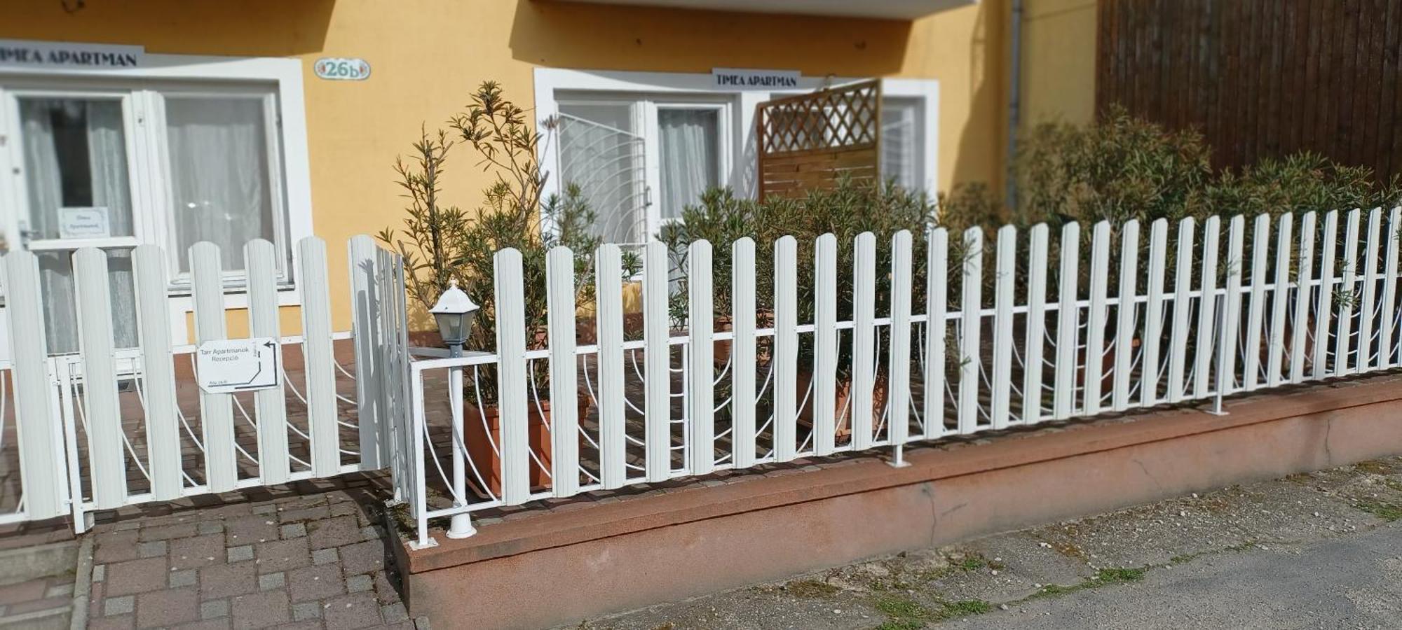 Tarr-Timea Apartmanok Kestel Dış mekan fotoğraf