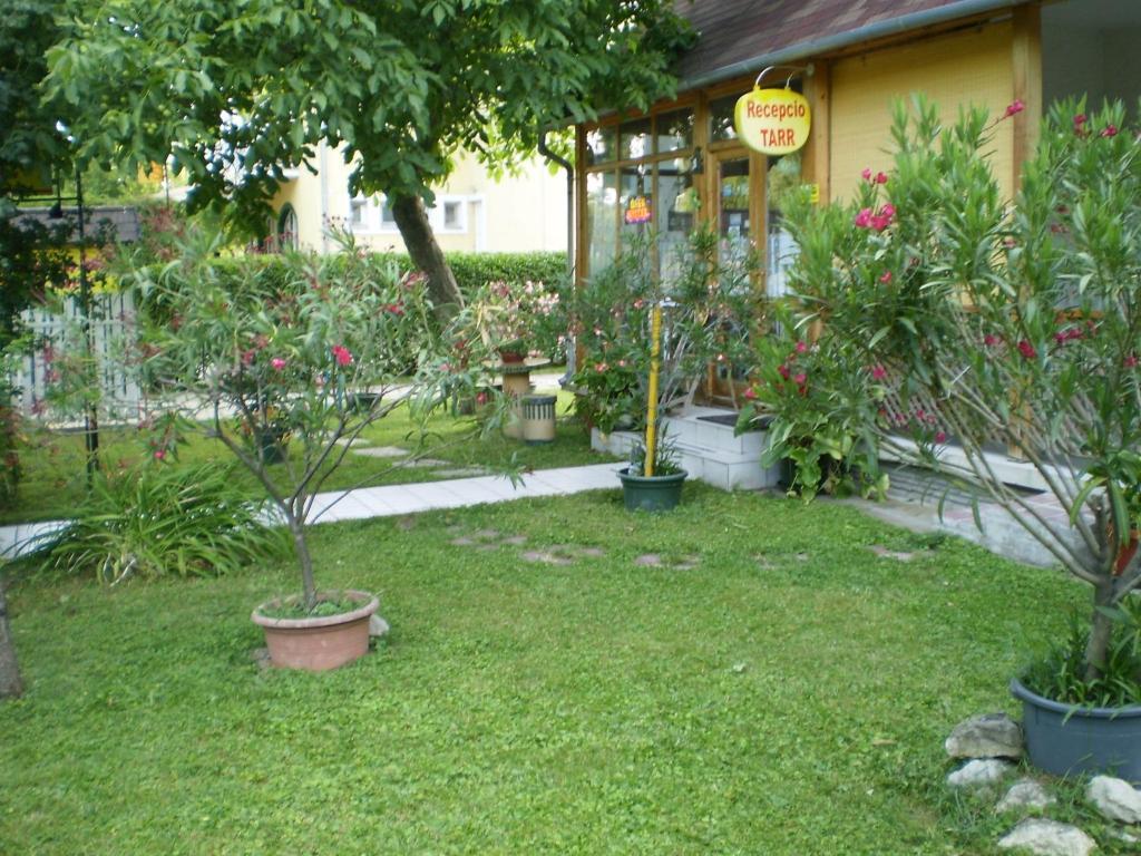 Tarr-Timea Apartmanok Kestel Dış mekan fotoğraf