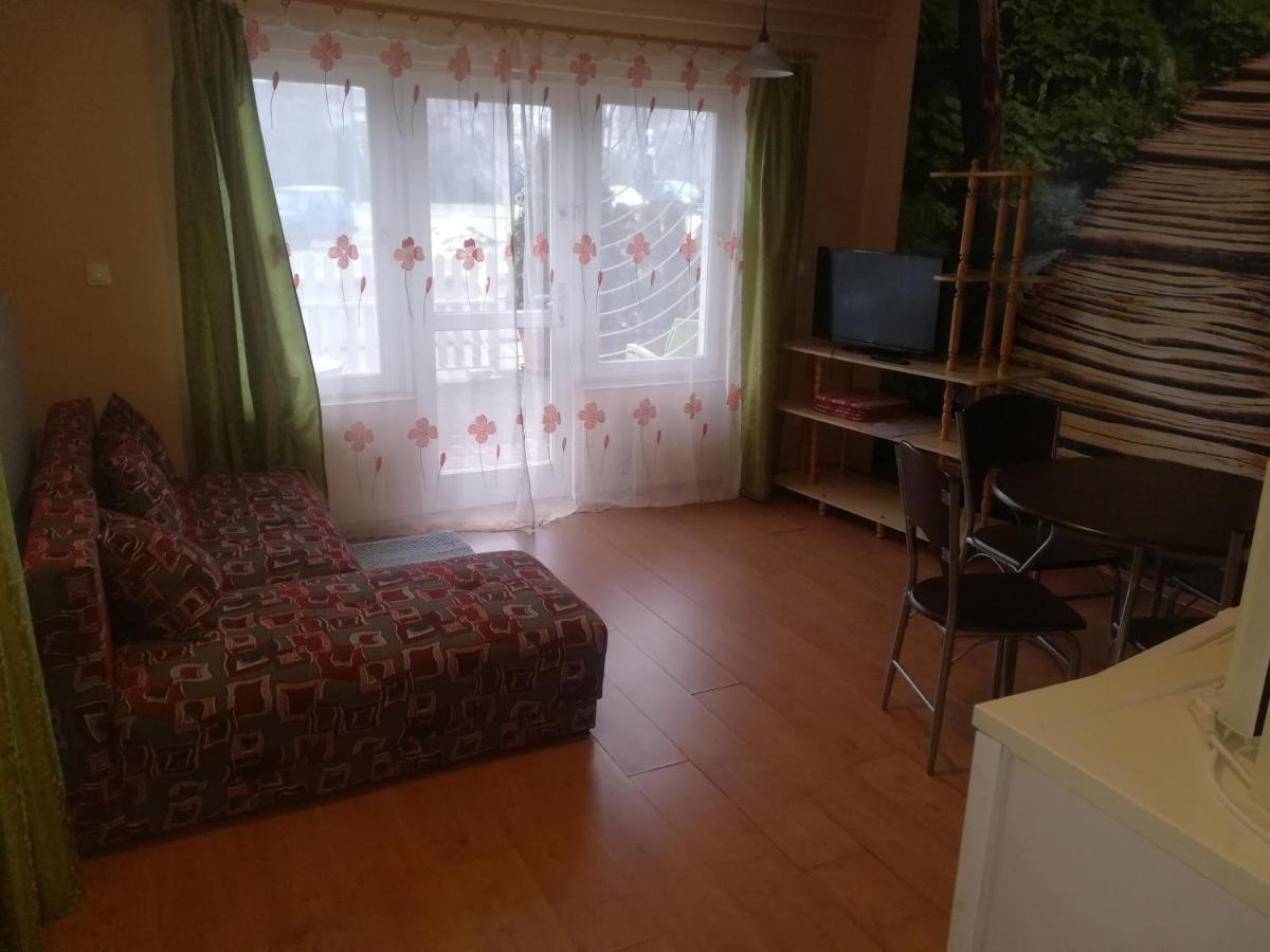 Tarr-Timea Apartmanok Kestel Dış mekan fotoğraf